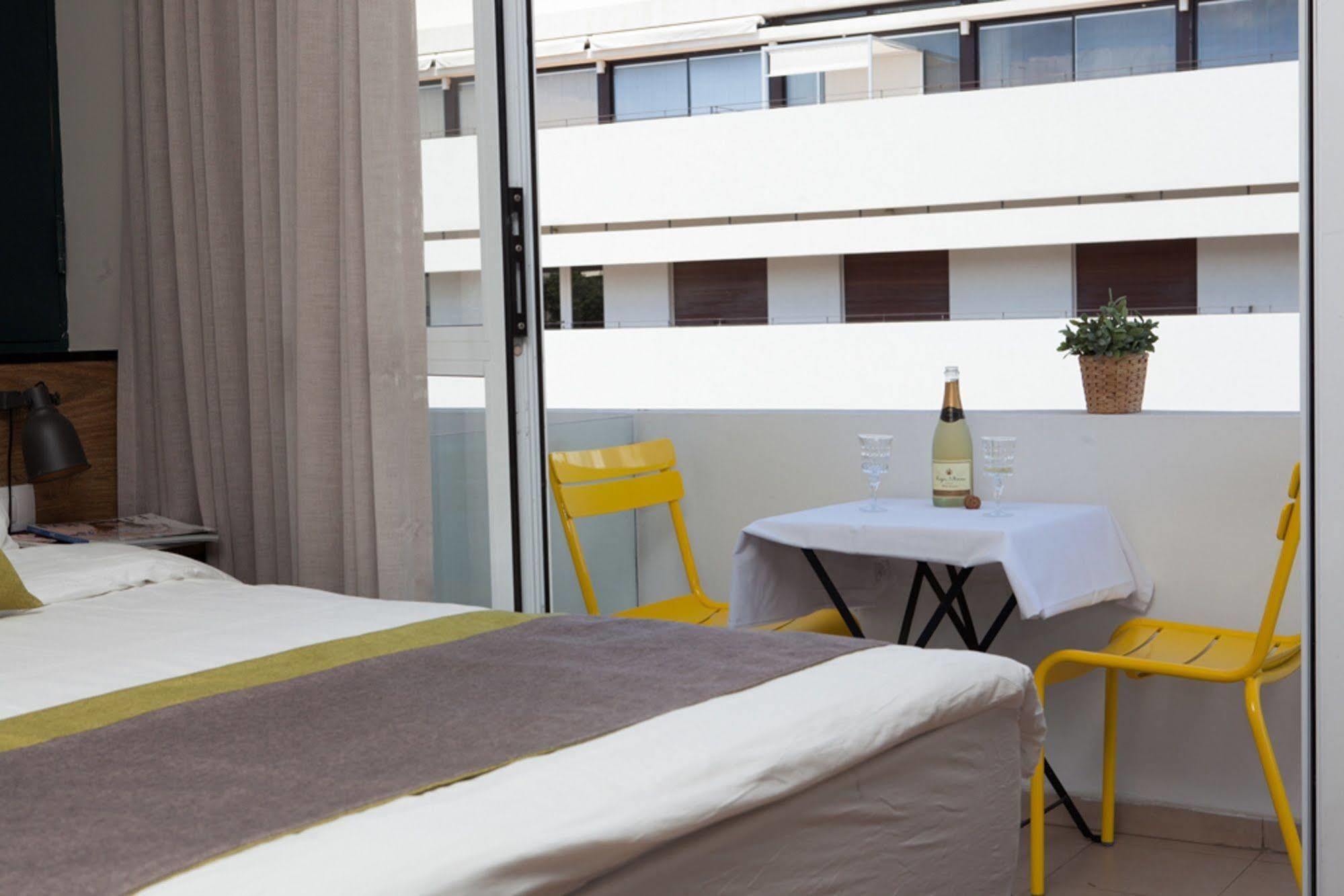 Olive The White House Hotel Tel Aviv Bagian luar foto